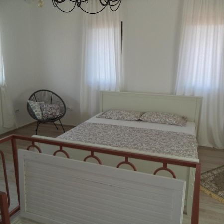Chic Sea Front Apartment With Breathtaking Kotor Bay View Дони-Столив Экстерьер фото