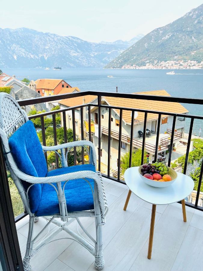 Chic Sea Front Apartment With Breathtaking Kotor Bay View Дони-Столив Экстерьер фото