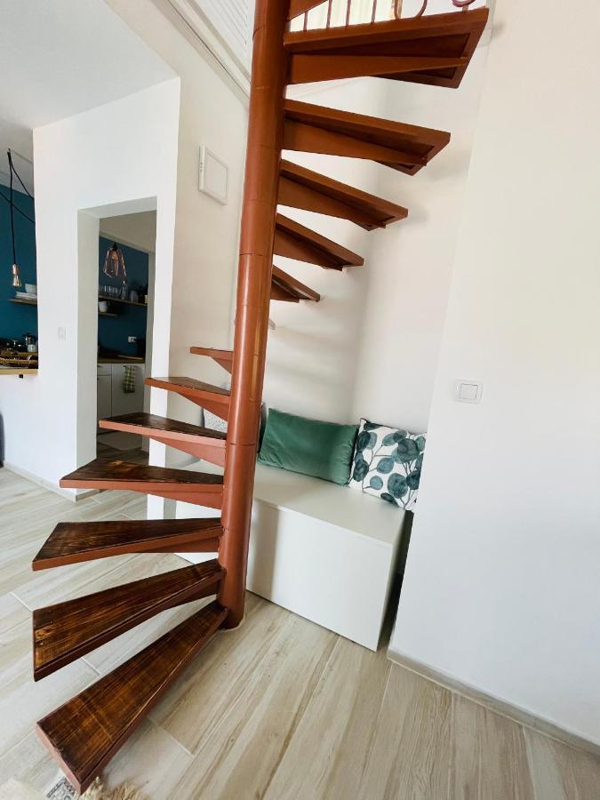 Chic Sea Front Apartment With Breathtaking Kotor Bay View Дони-Столив Экстерьер фото